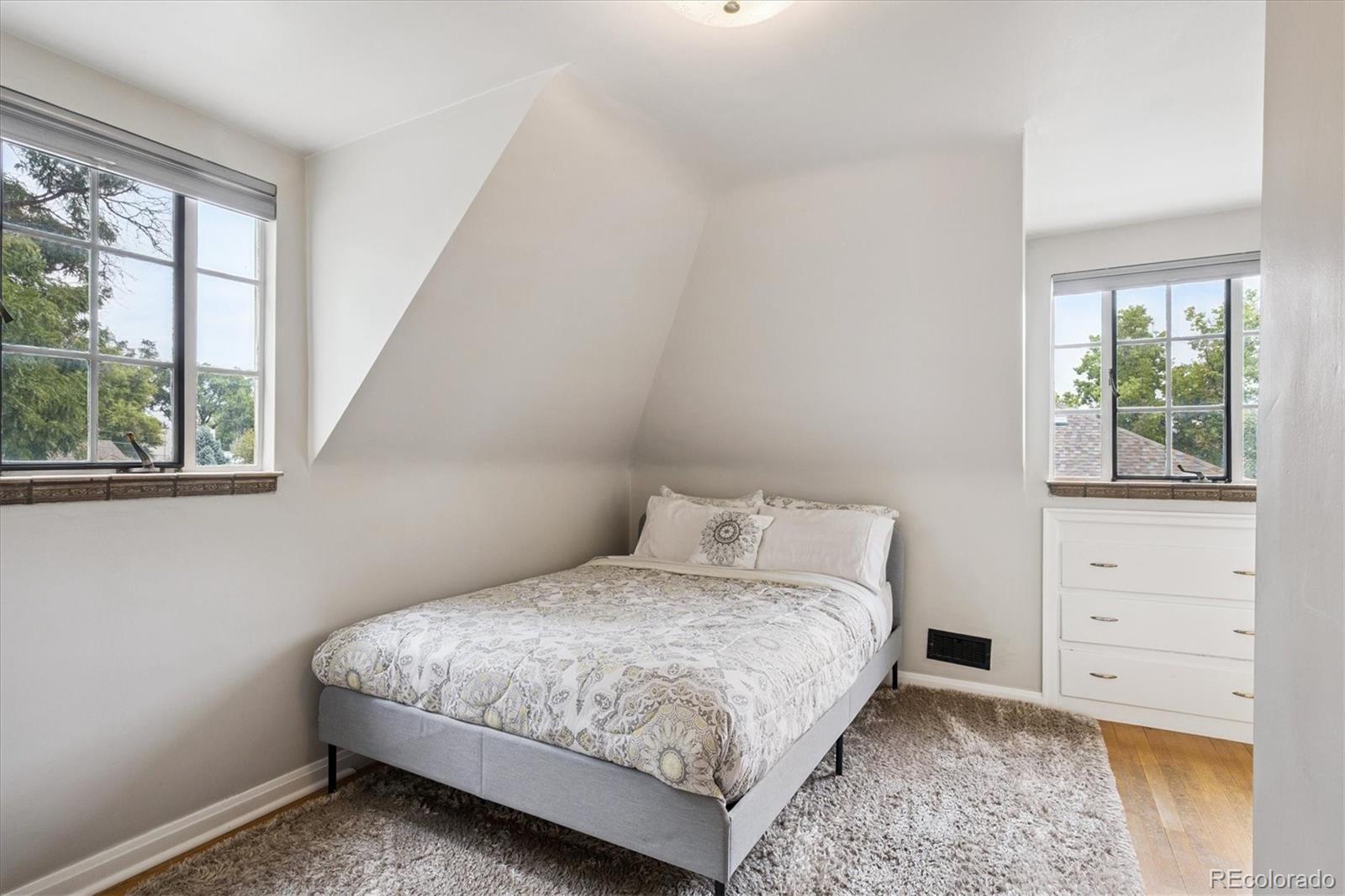 MLS Image #20 for 1545  locust street,denver, Colorado
