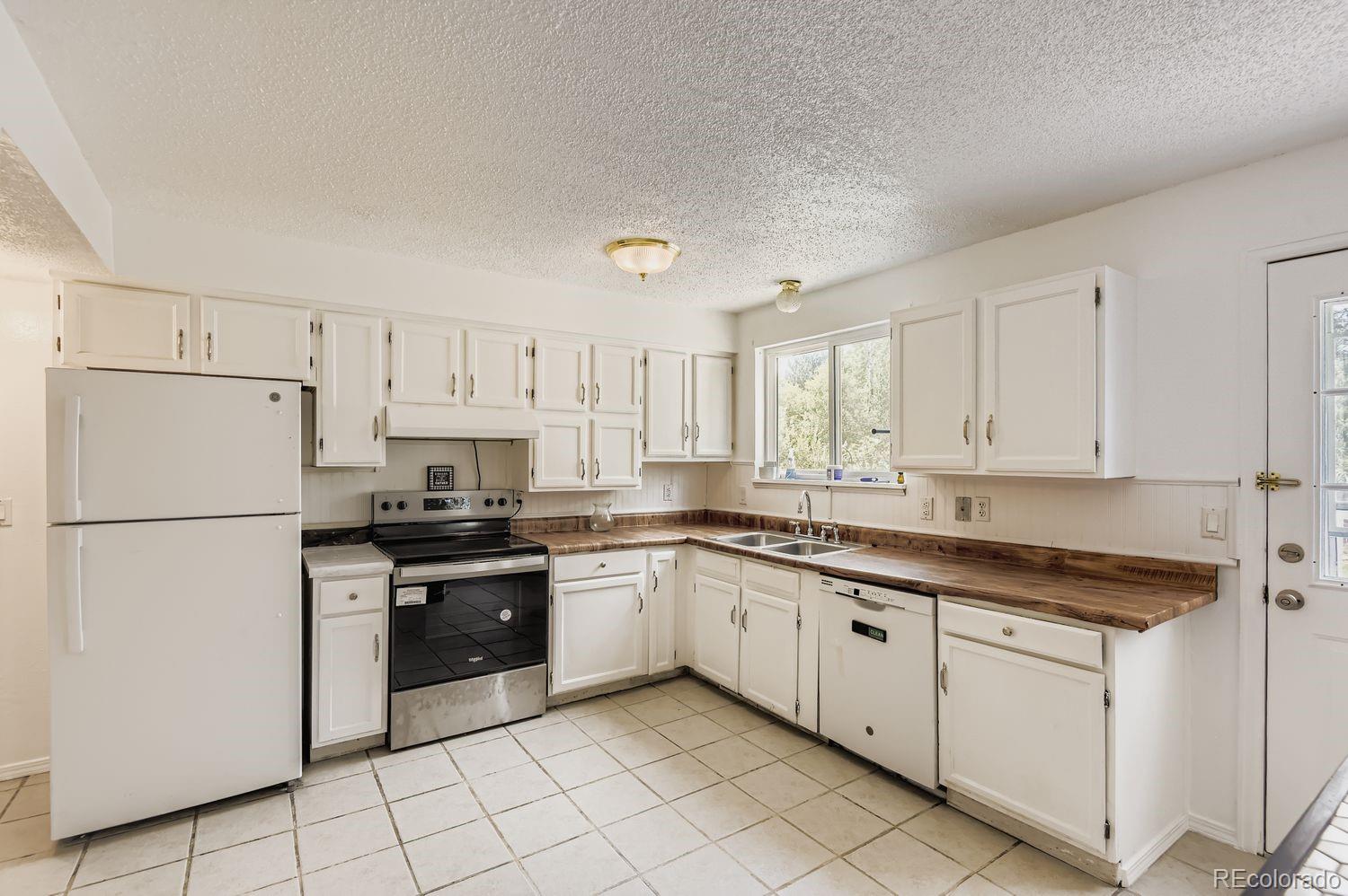 MLS Image #10 for 5161 s richfield street,centennial, Colorado