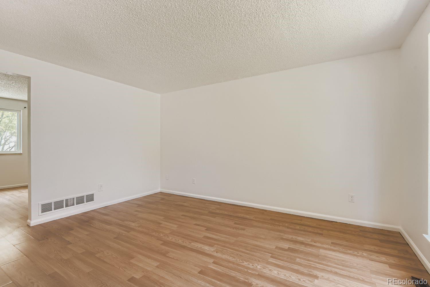 MLS Image #6 for 5161 s richfield street,centennial, Colorado