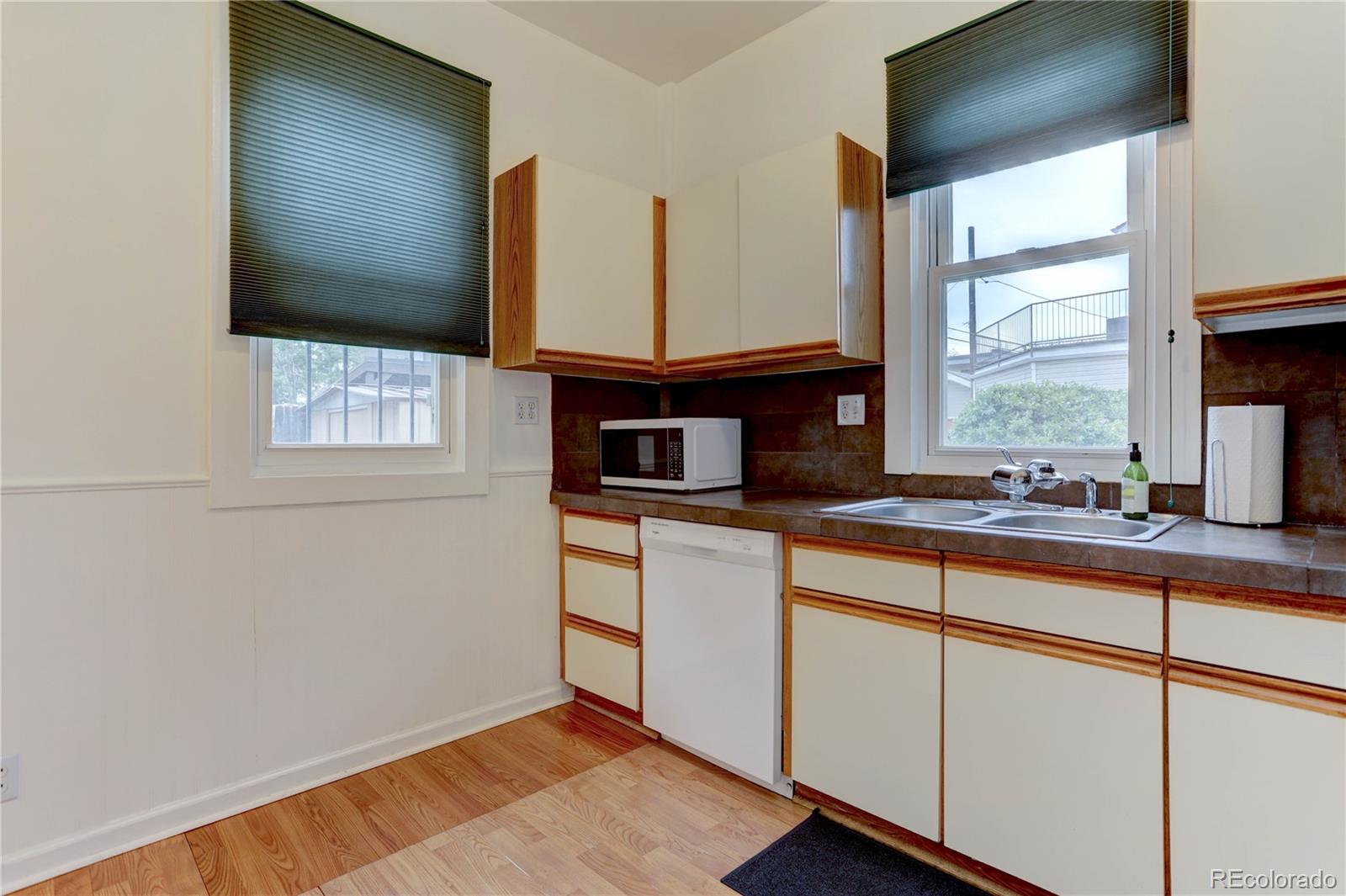 MLS Image #13 for 2437 w caithness place,denver, Colorado