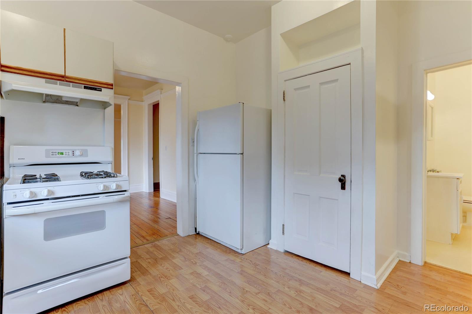 MLS Image #14 for 2437 w caithness place,denver, Colorado