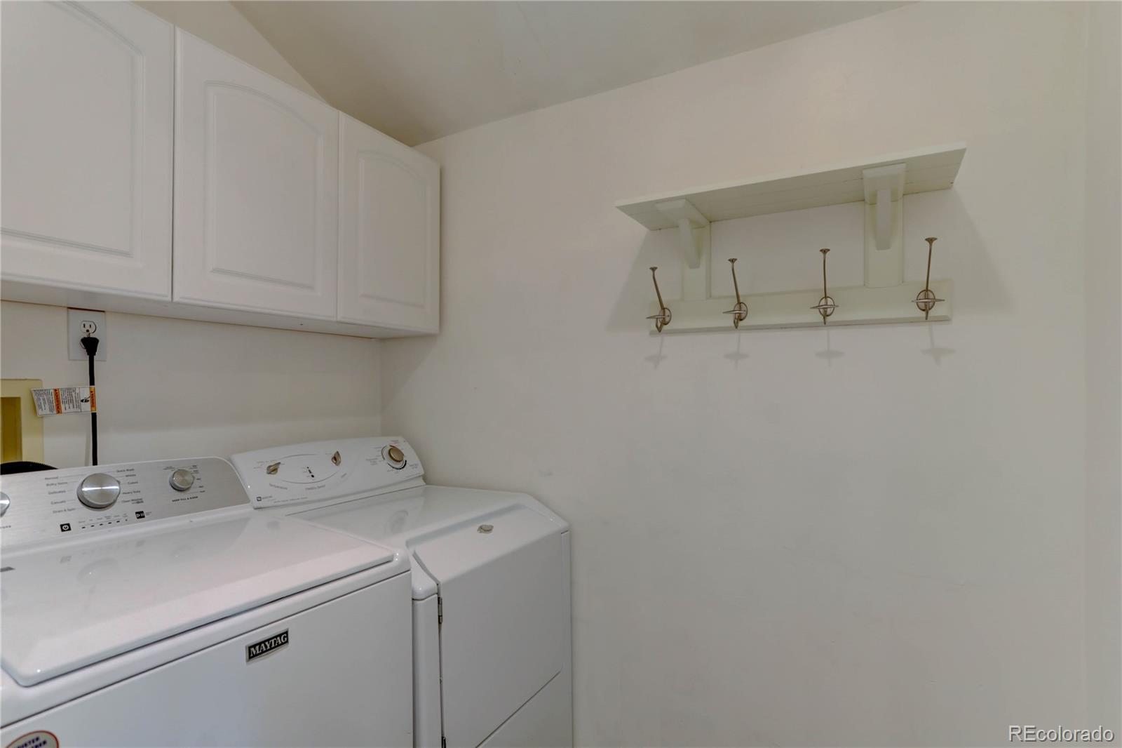 MLS Image #15 for 2437 w caithness place,denver, Colorado