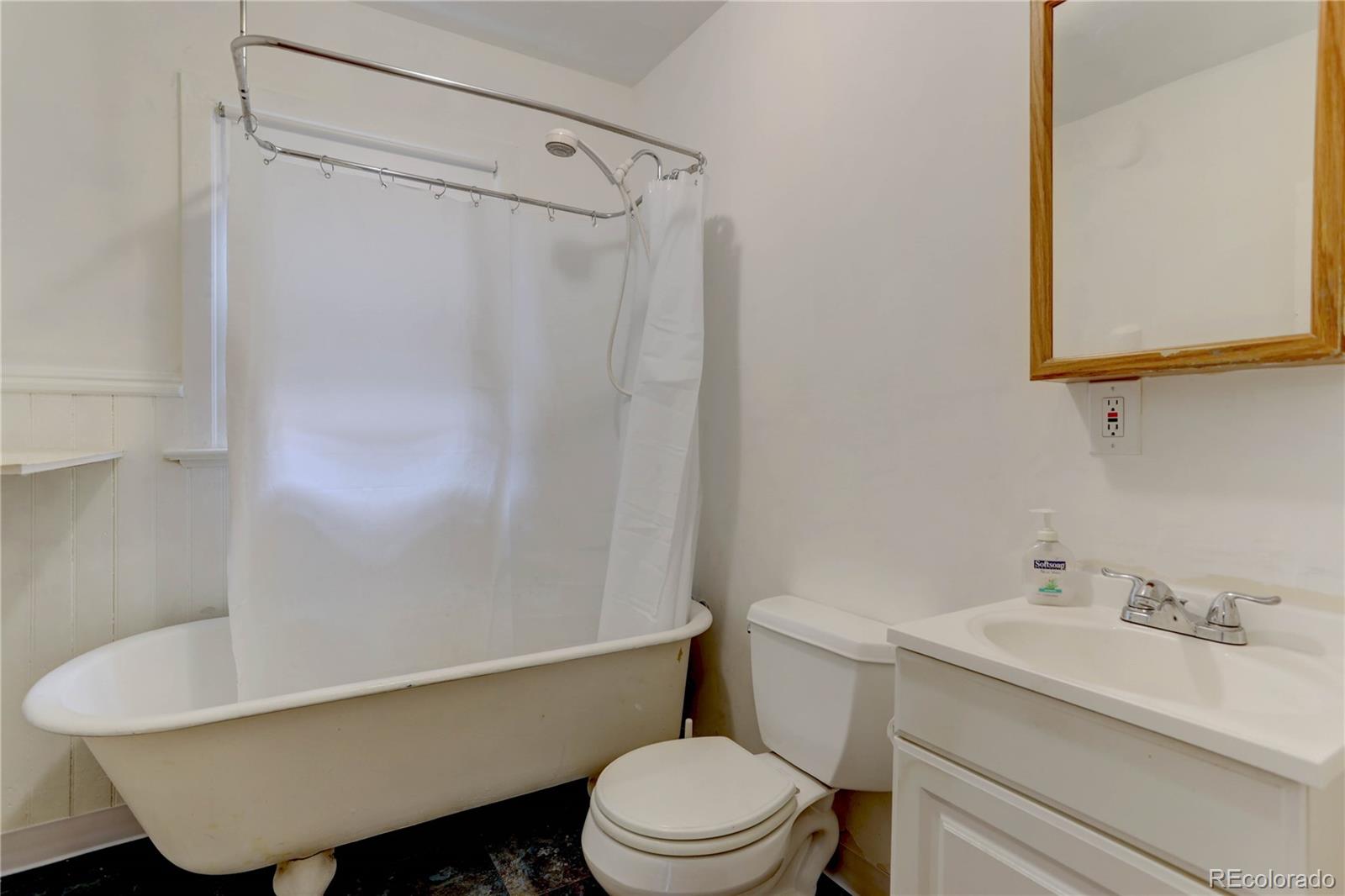 MLS Image #21 for 2437 w caithness place,denver, Colorado