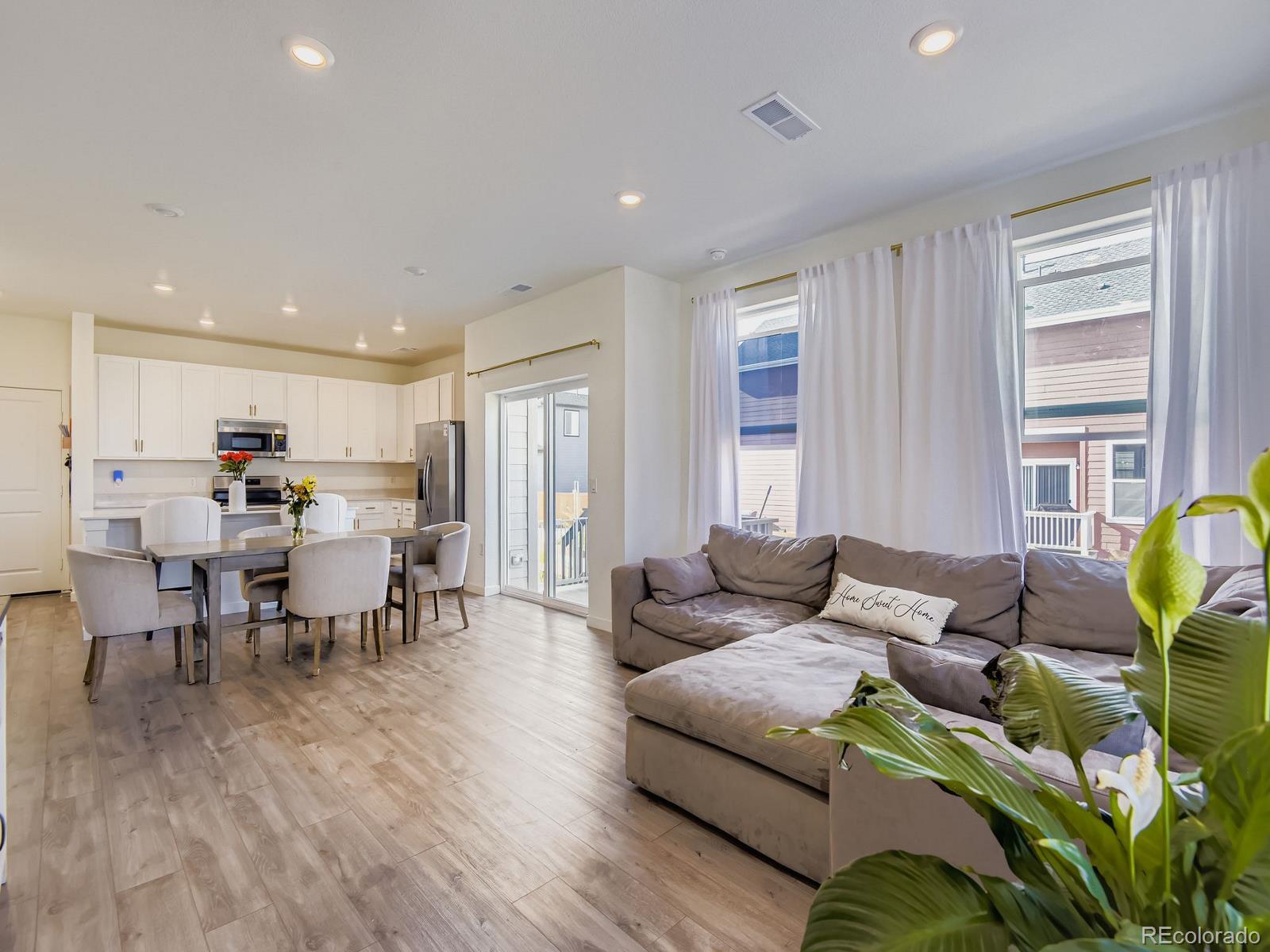 MLS Image #3 for 625  aspen avenue,bennett, Colorado