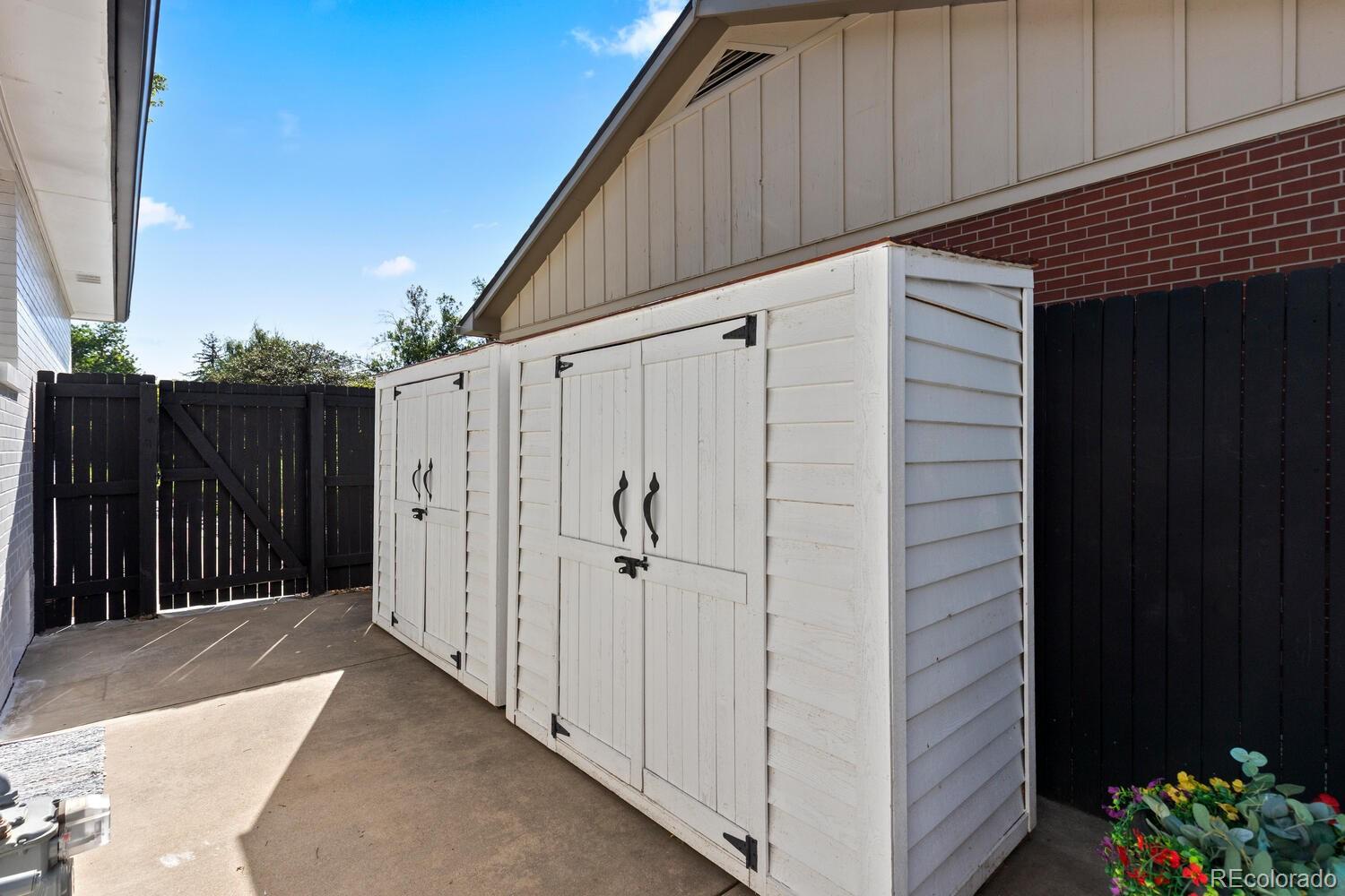 MLS Image #34 for 2667 s clayton street,denver, Colorado