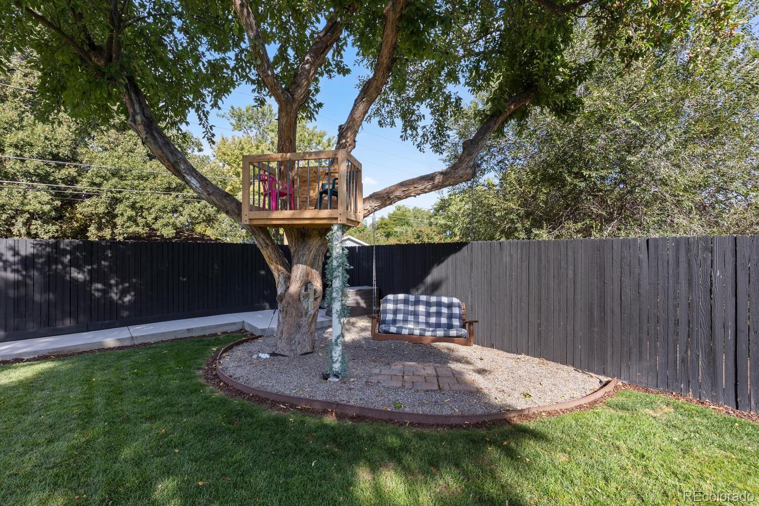 MLS Image #4 for 2667 s clayton street,denver, Colorado