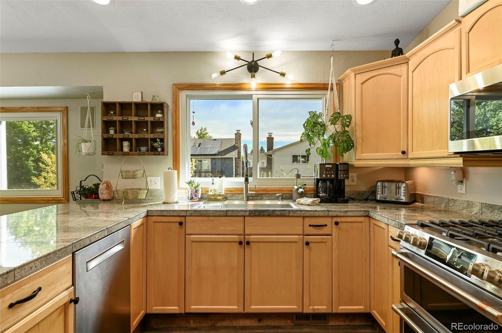 MLS Image #11 for 4816 s zang way,morrison, Colorado