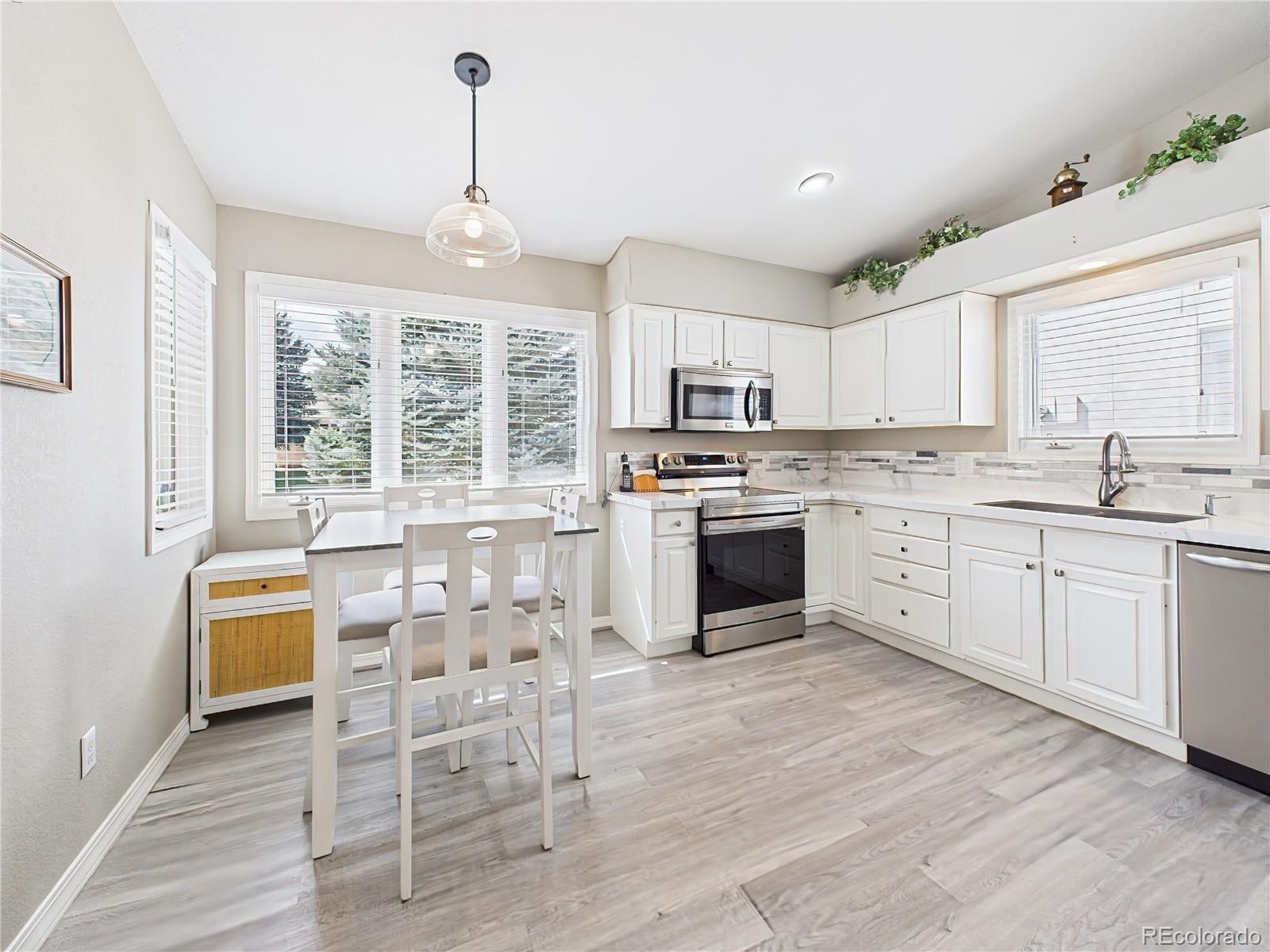 MLS Image #4 for 860  loma point,colorado springs, Colorado