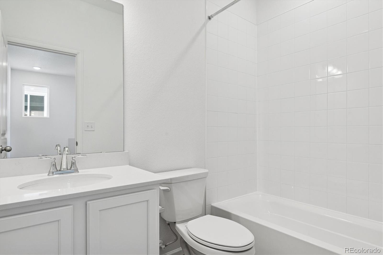 MLS Image #11 for 17054 e virginia avenue,aurora, Colorado
