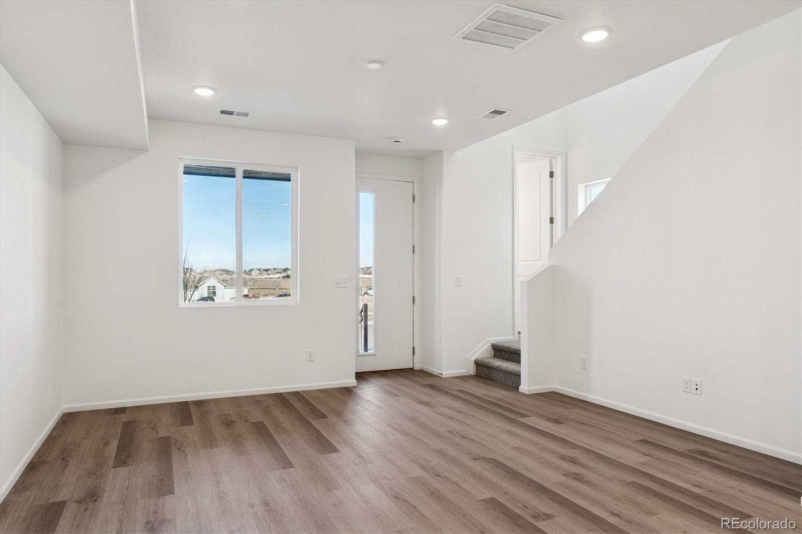 MLS Image #5 for 17054 e virginia avenue,aurora, Colorado