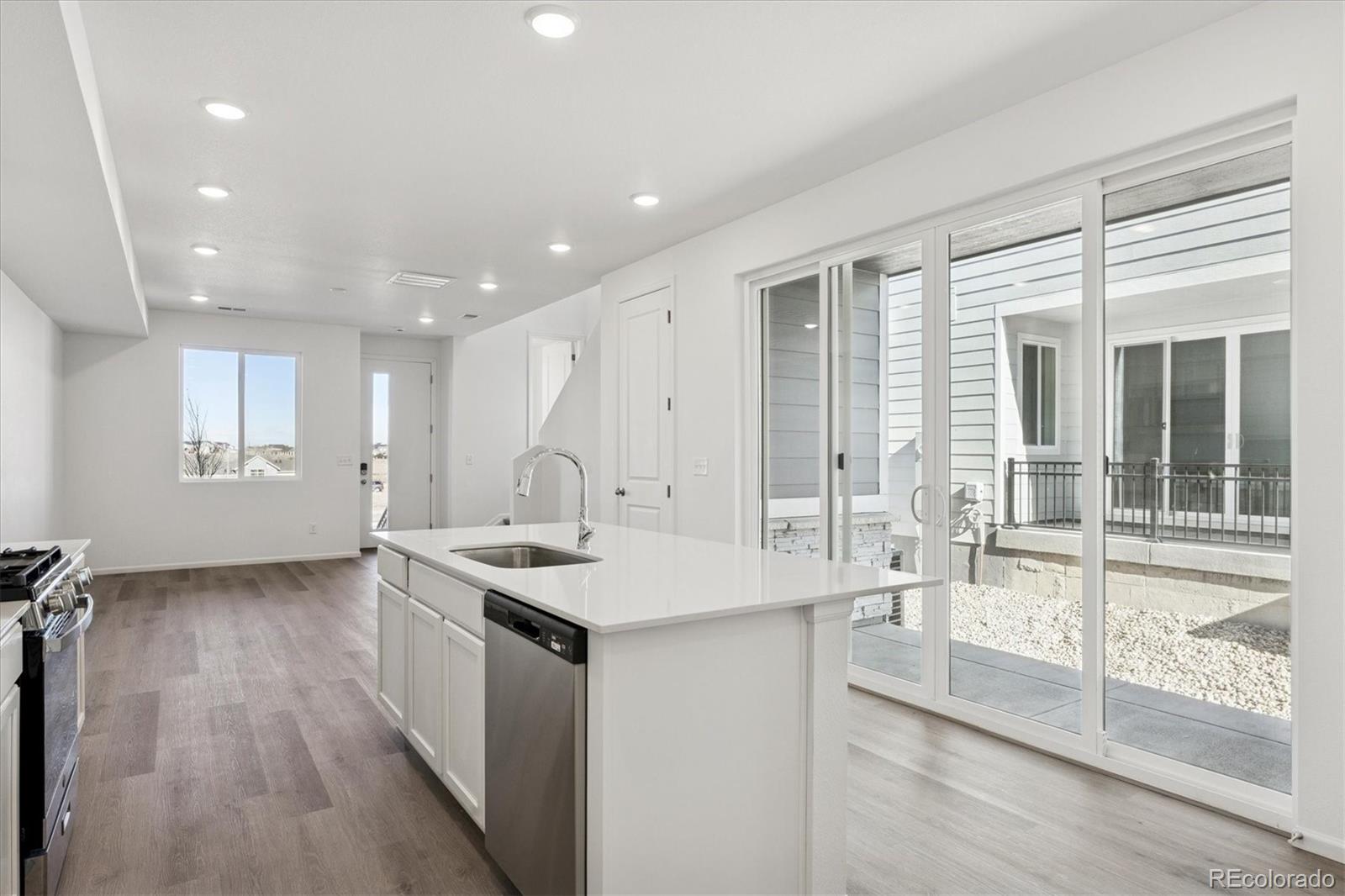 MLS Image #6 for 17054 e virginia avenue,aurora, Colorado