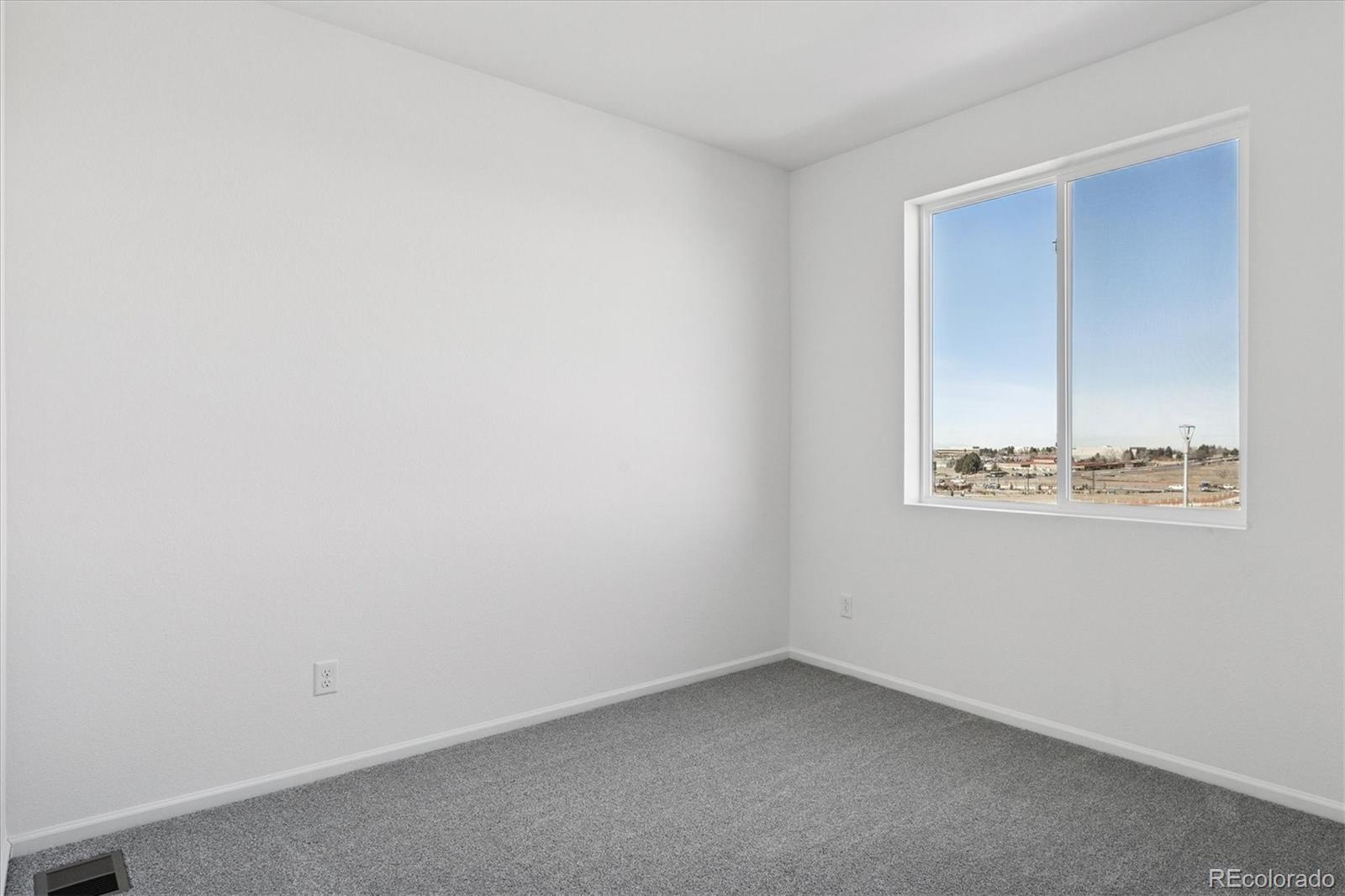 MLS Image #8 for 17054 e virginia avenue,aurora, Colorado