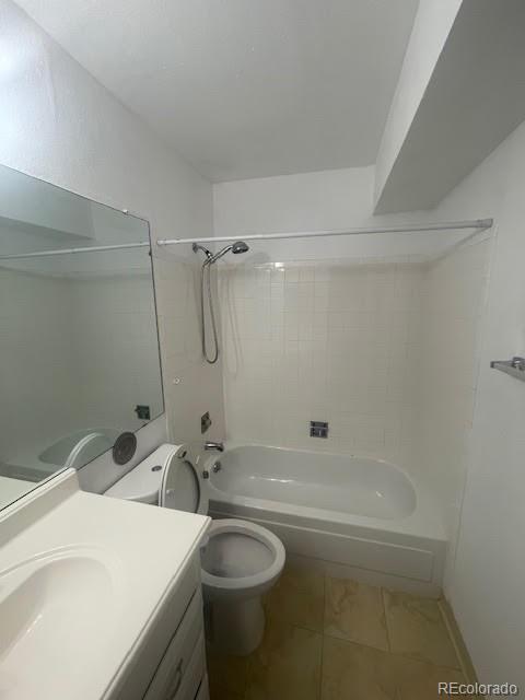 MLS Image #8 for 10150 e virginia avenue 104,denver, Colorado