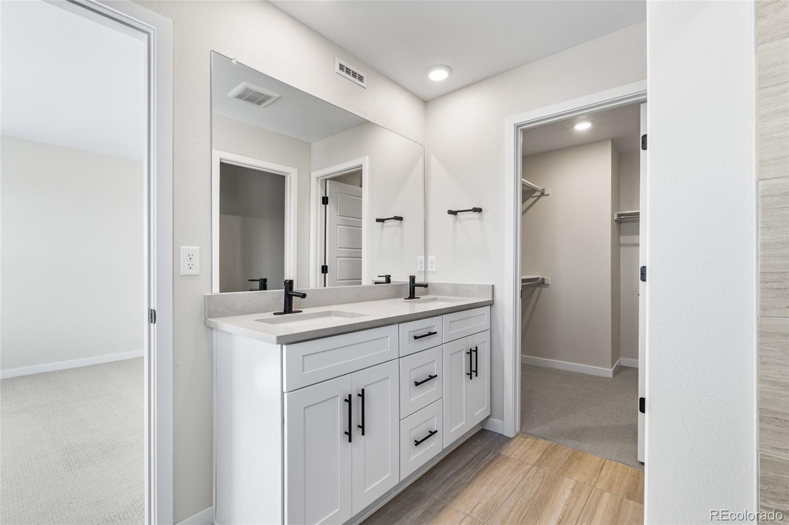 MLS Image #10 for 6237 n nepal street,aurora, Colorado
