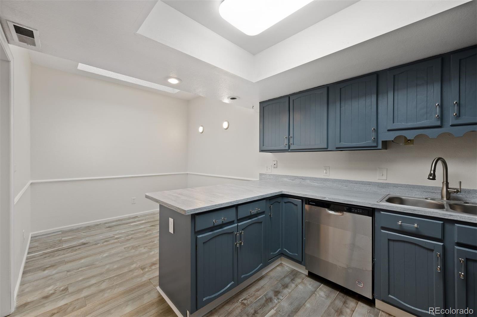 MLS Image #10 for 15503 e wyoming drive b,aurora, Colorado