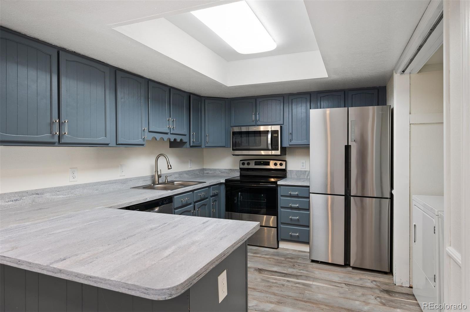 MLS Image #12 for 15503 e wyoming drive b,aurora, Colorado