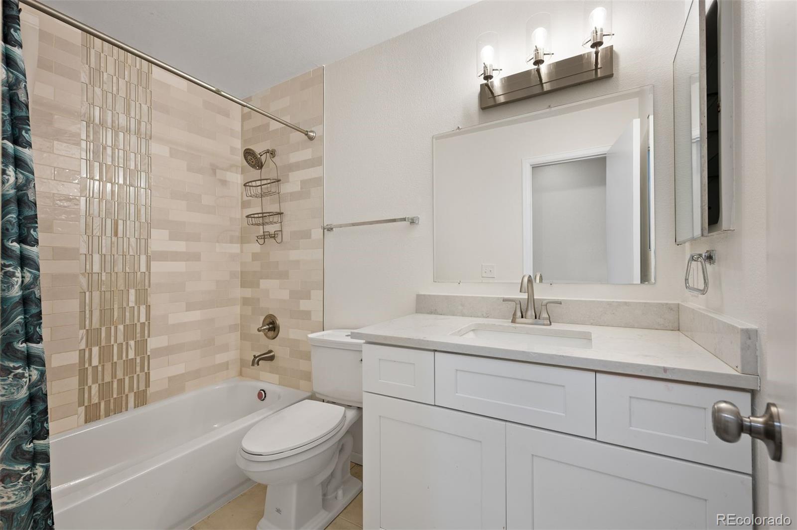 MLS Image #14 for 15503 e wyoming drive b,aurora, Colorado