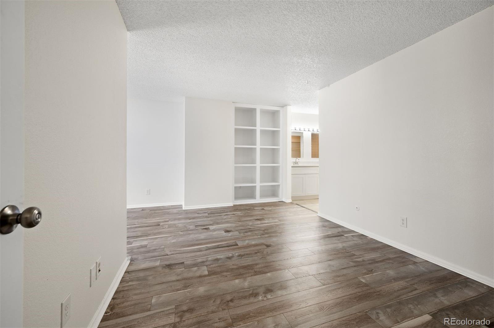 MLS Image #17 for 15503 e wyoming drive b,aurora, Colorado
