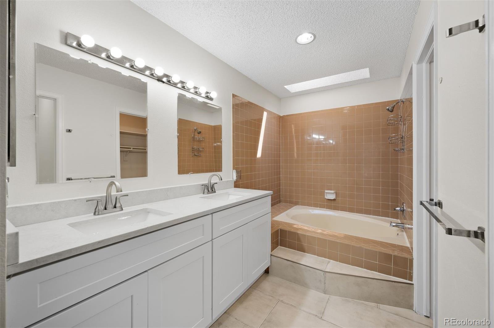 MLS Image #20 for 15503 e wyoming drive b,aurora, Colorado