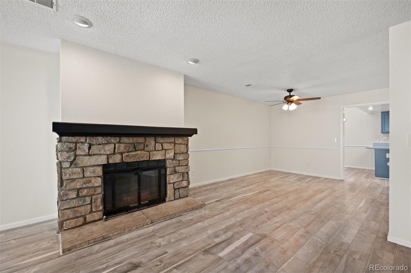 MLS Image #5 for 15503 e wyoming drive b,aurora, Colorado