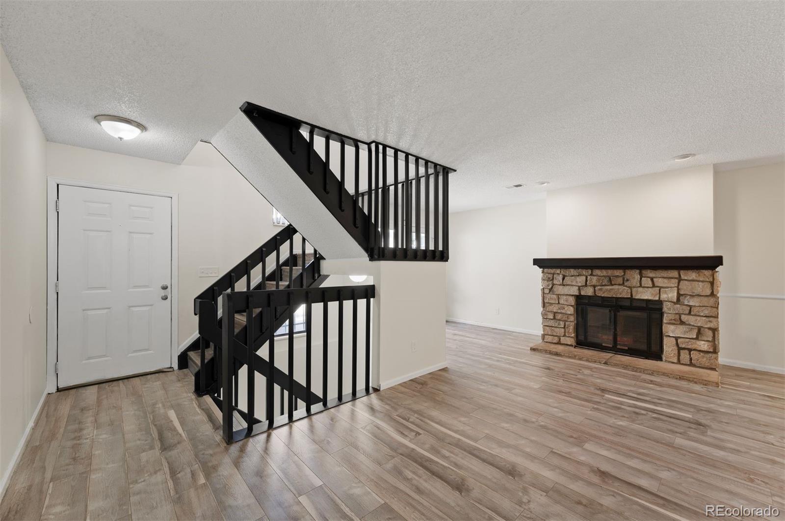 MLS Image #8 for 15503 e wyoming drive b,aurora, Colorado