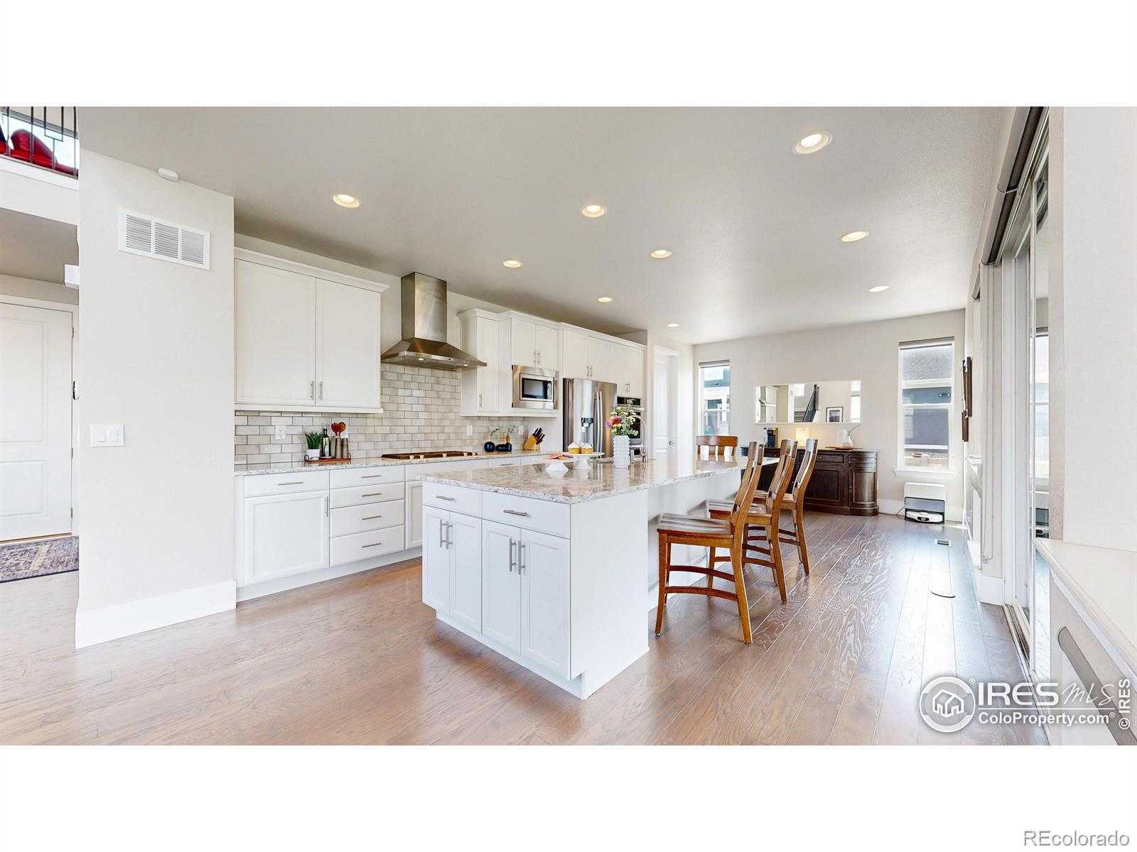 MLS Image #9 for 9839  hilberts way,littleton, Colorado