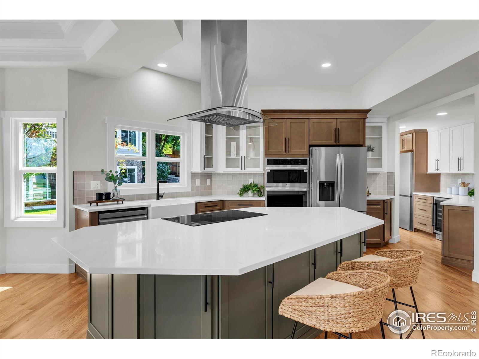 MLS Image #10 for 725  pinehurst court,louisville, Colorado