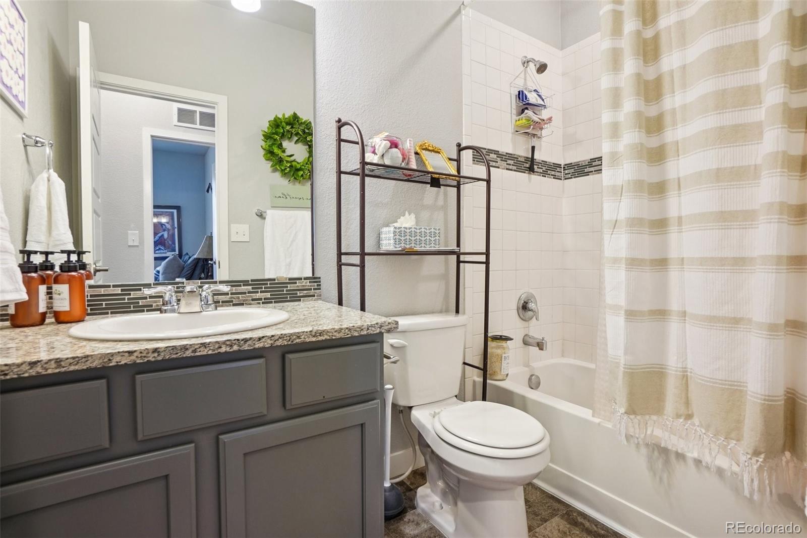 MLS Image #12 for 674 e hinsdale avenue,littleton, Colorado