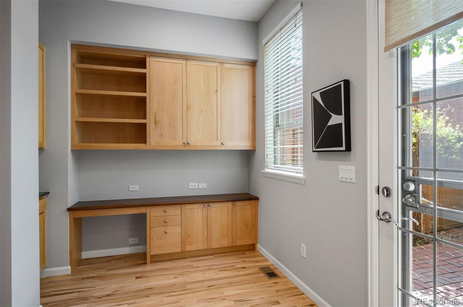 MLS Image #10 for 217  spruce street 101,denver, Colorado