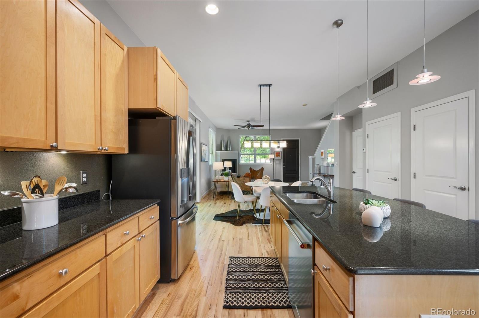MLS Image #11 for 217  spruce street 101,denver, Colorado