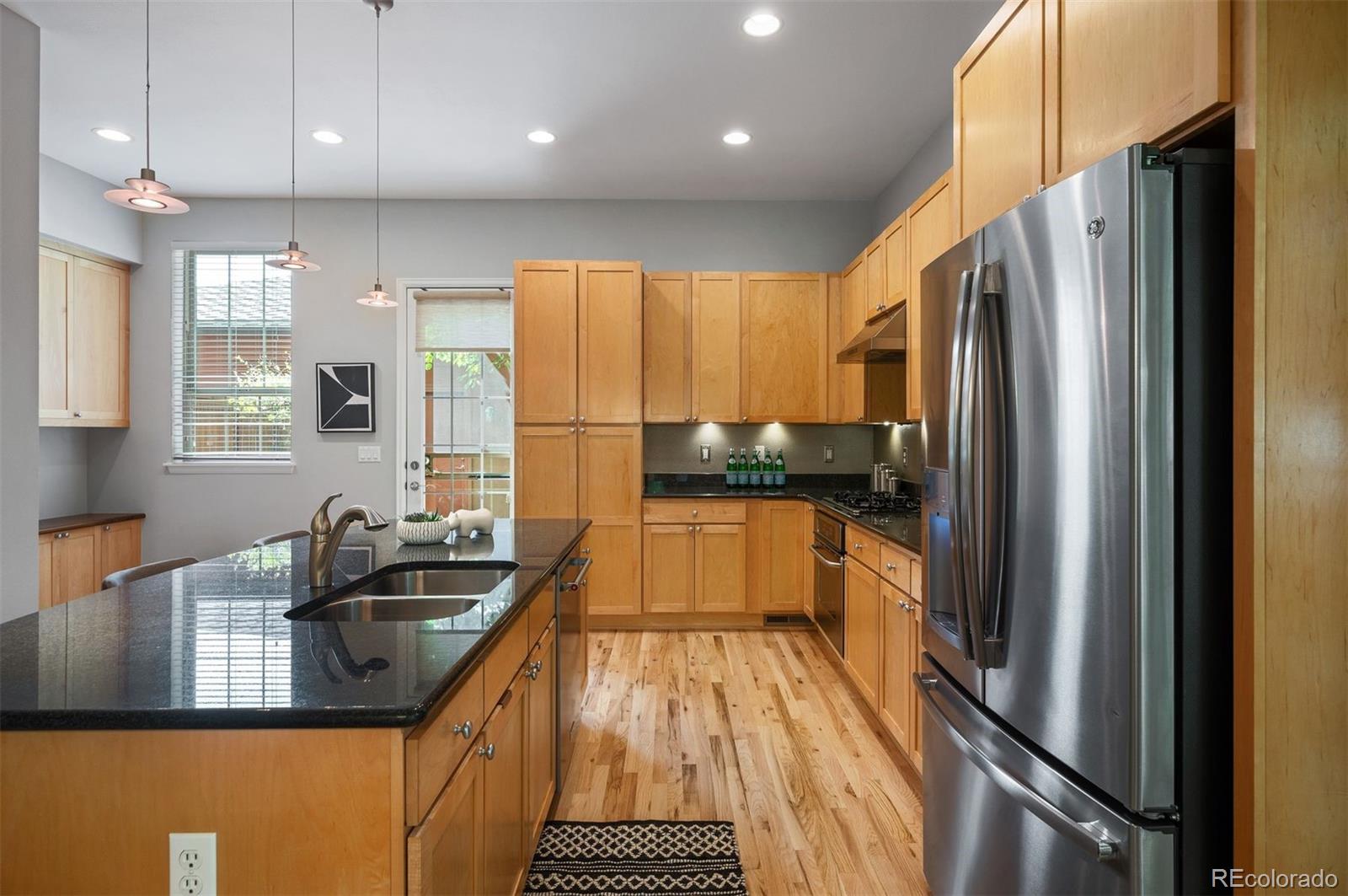 MLS Image #13 for 217  spruce street 101,denver, Colorado