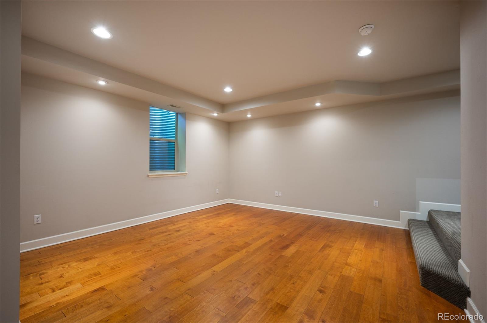 MLS Image #27 for 217  spruce street 101,denver, Colorado