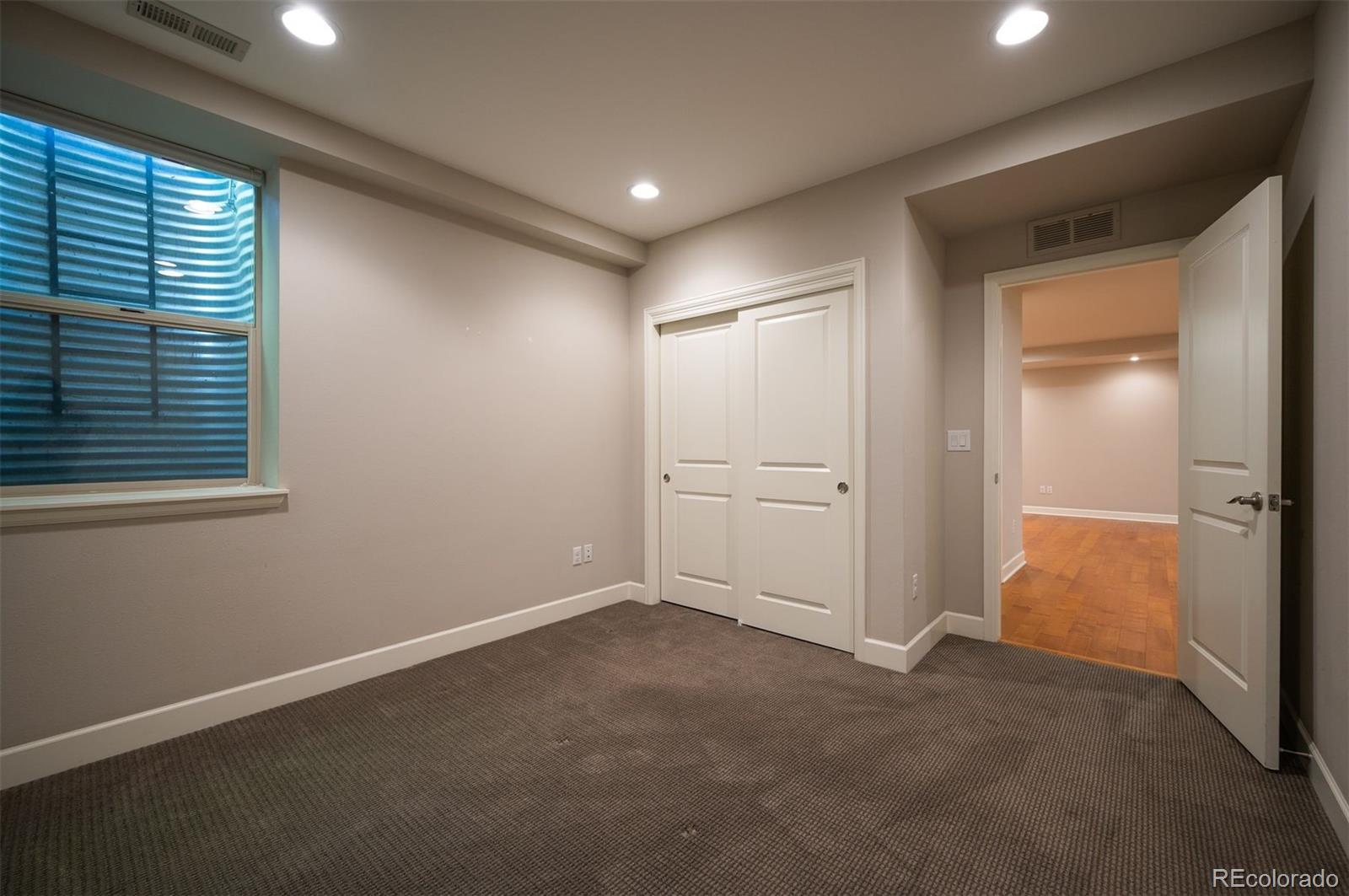 MLS Image #29 for 217  spruce street 101,denver, Colorado