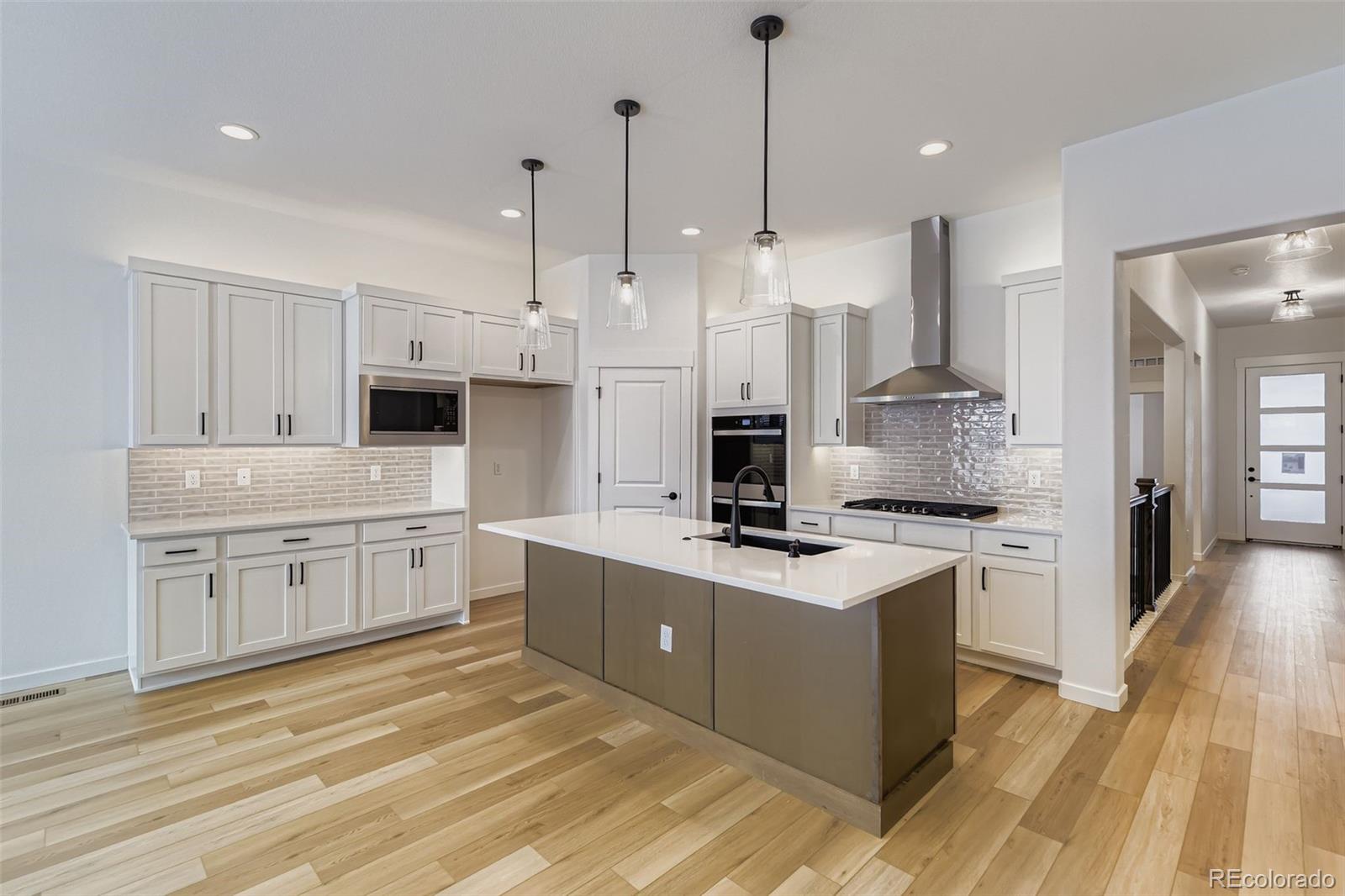 MLS Image #8 for 8905 s riviera way,aurora, Colorado