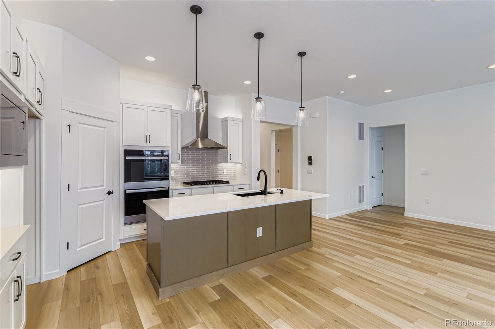 MLS Image #9 for 8905 s riviera way,aurora, Colorado