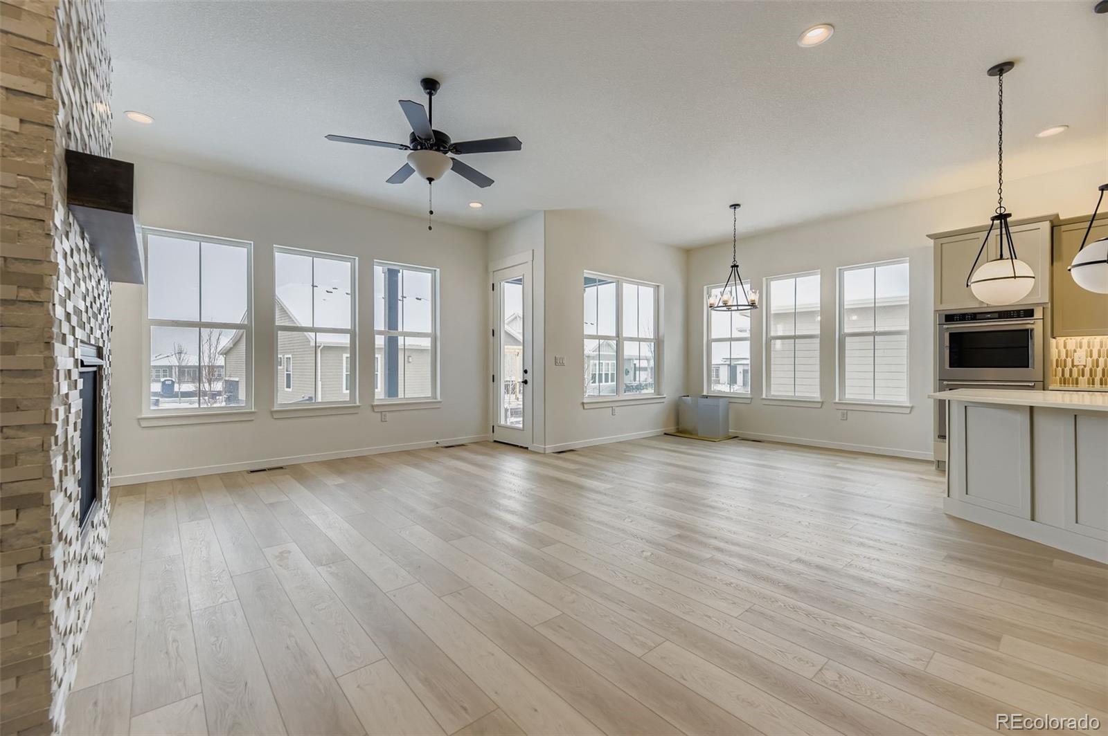 MLS Image #2 for 8895 s riviera way,aurora, Colorado