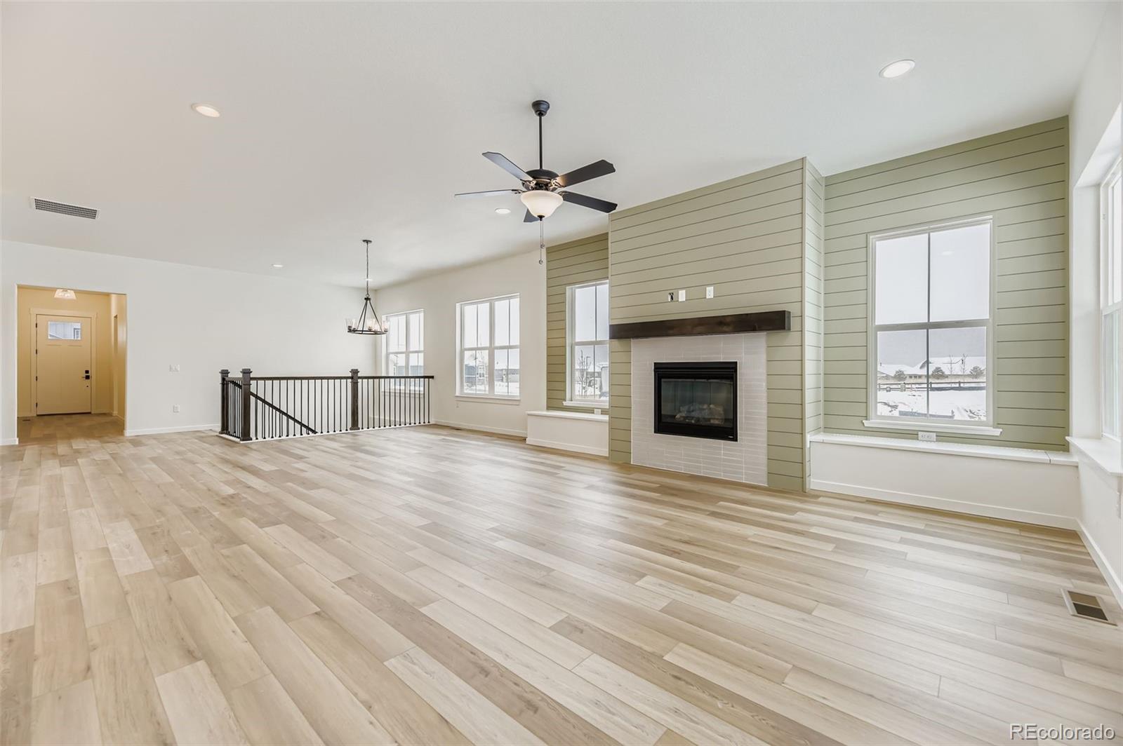 MLS Image #4 for 8902 s riviera way,aurora, Colorado