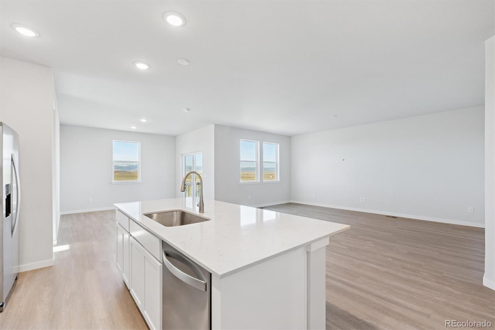 MLS Image #4 for 3727  sandreed street,dacono, Colorado