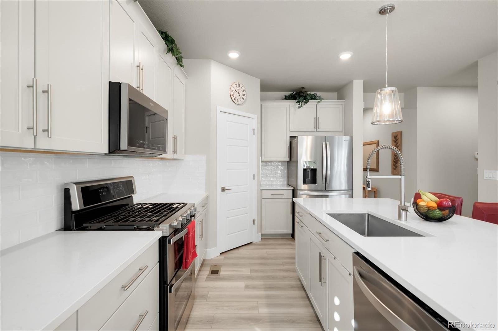 MLS Image #11 for 9780  banner peak street,littleton, Colorado