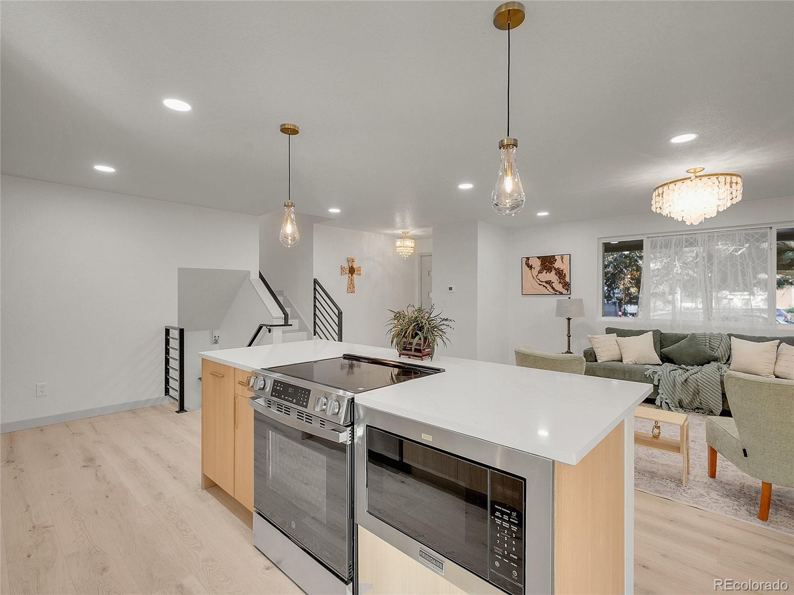 MLS Image #7 for 10353 w arkansas drive,lakewood, Colorado