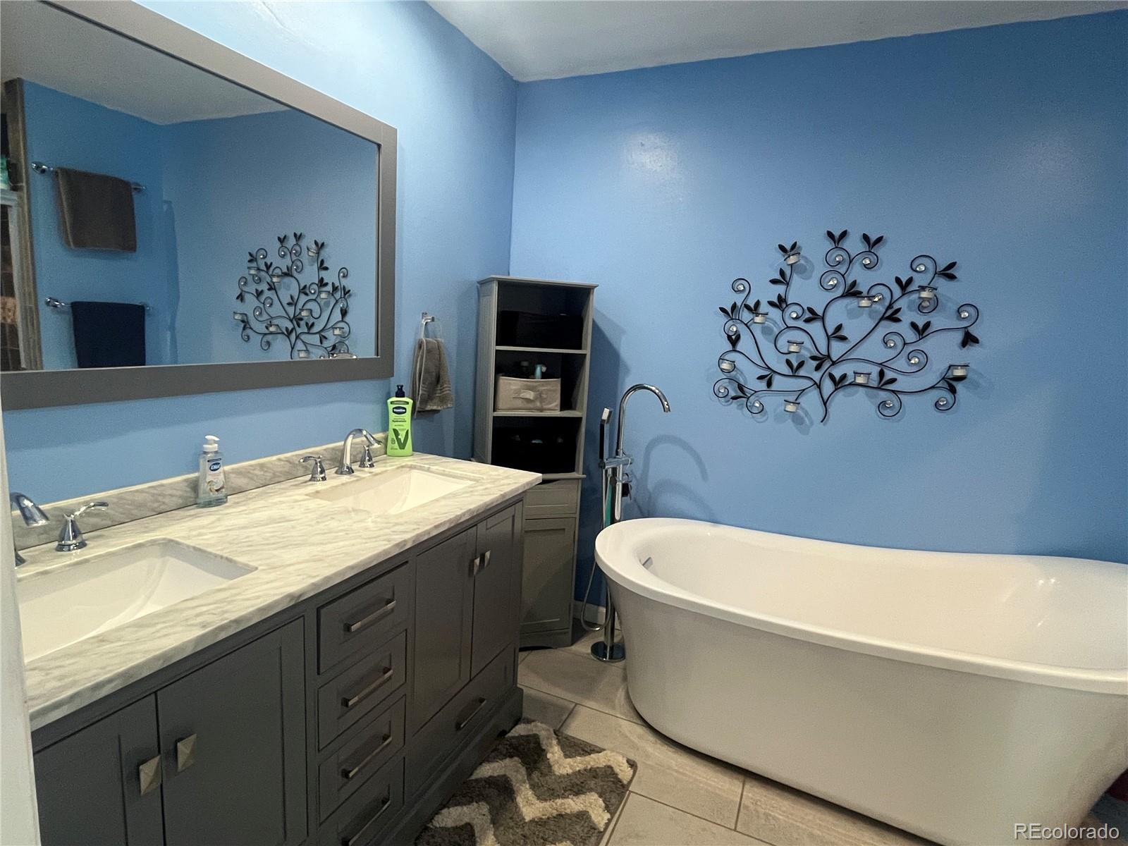 MLS Image #13 for 14605 e warren avenue,aurora, Colorado