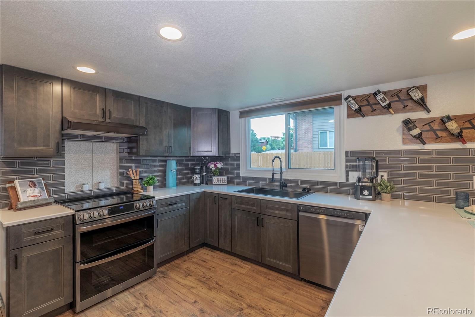 MLS Image #11 for 8145 s zephyr way,littleton, Colorado