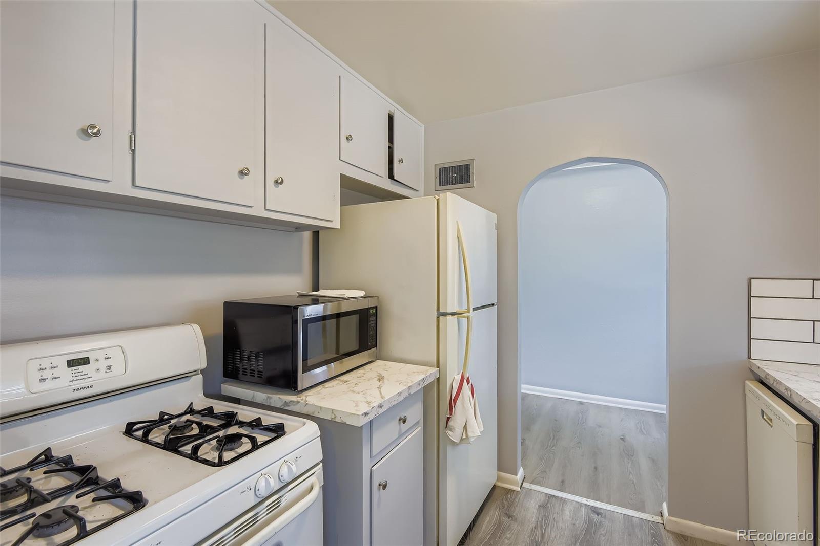 MLS Image #12 for 1834 w crestline avenue,littleton, Colorado