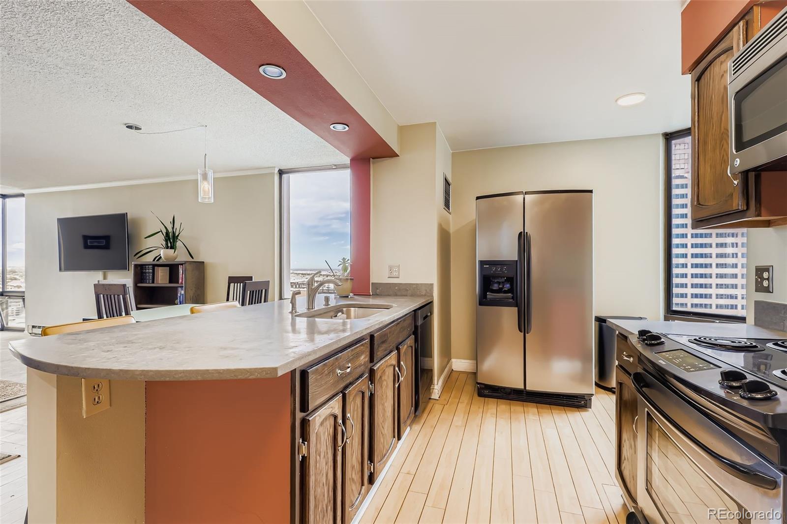 MLS Image #5 for 1625  larimer street 2707,denver, Colorado