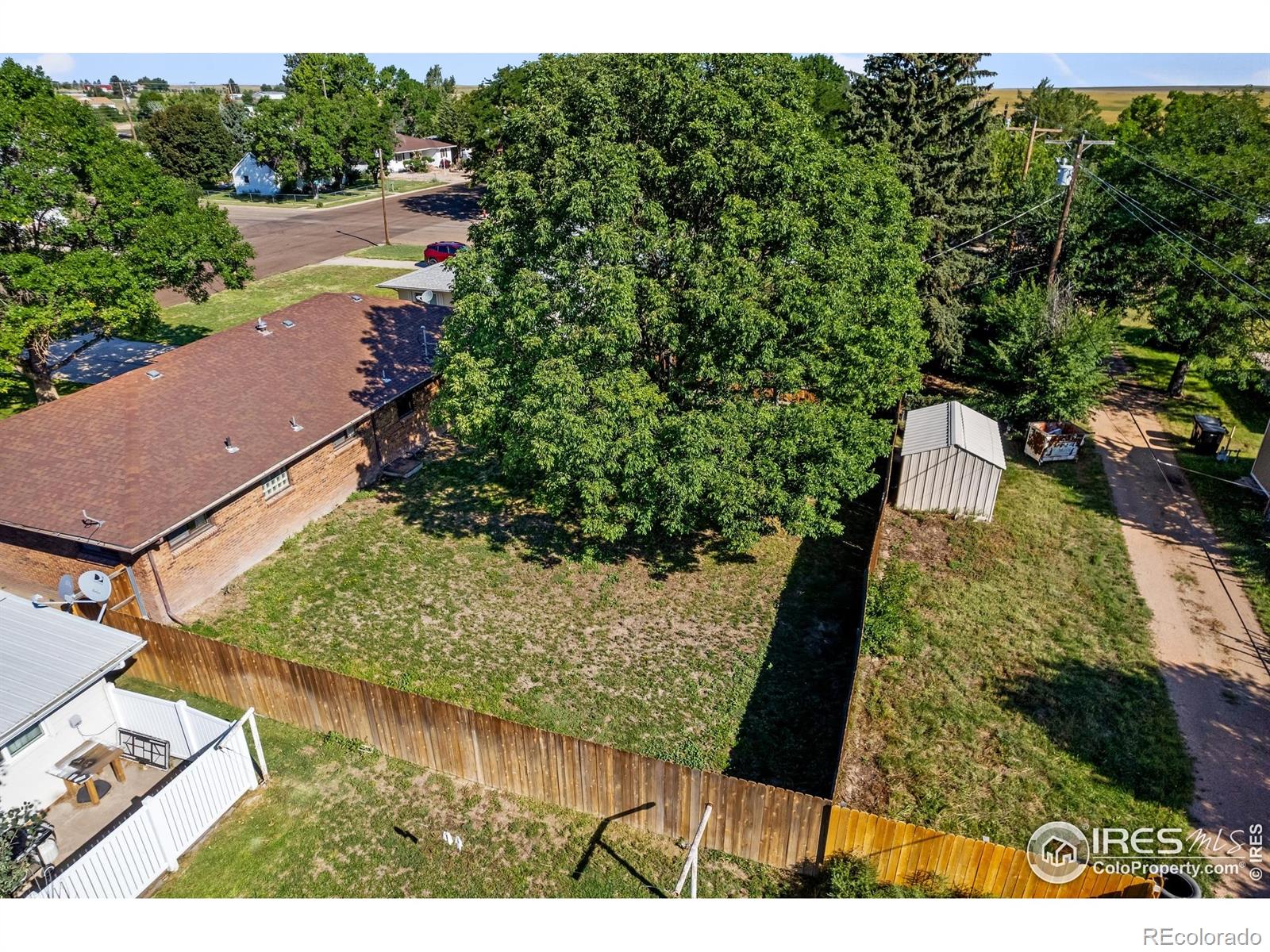 MLS Image #3 for 642  date avenue,akron, Colorado