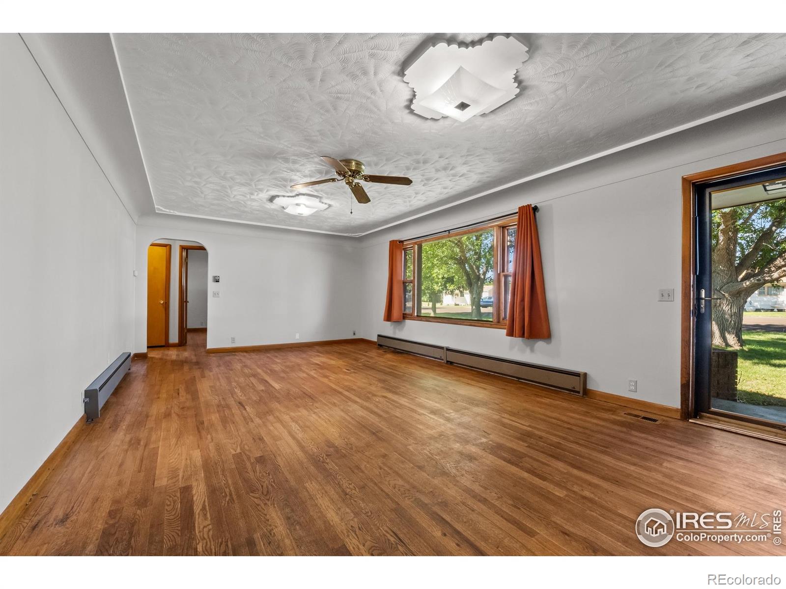 MLS Image #8 for 642  date avenue,akron, Colorado