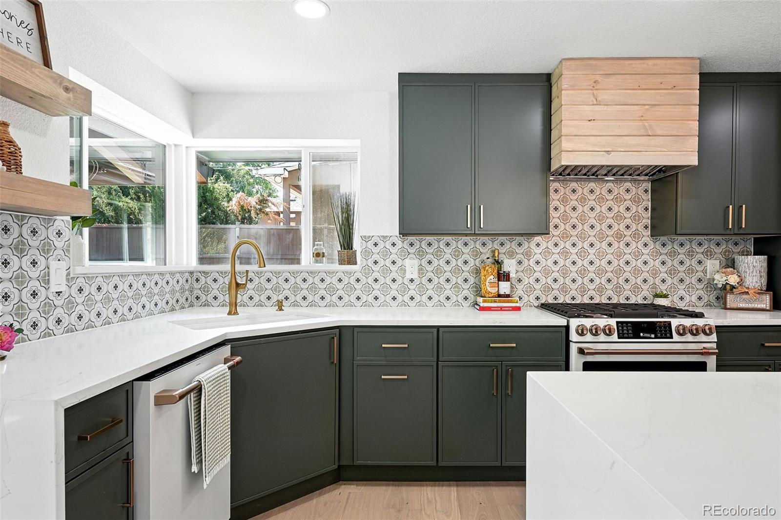 MLS Image #5 for 3444 s bellaire street,denver, Colorado