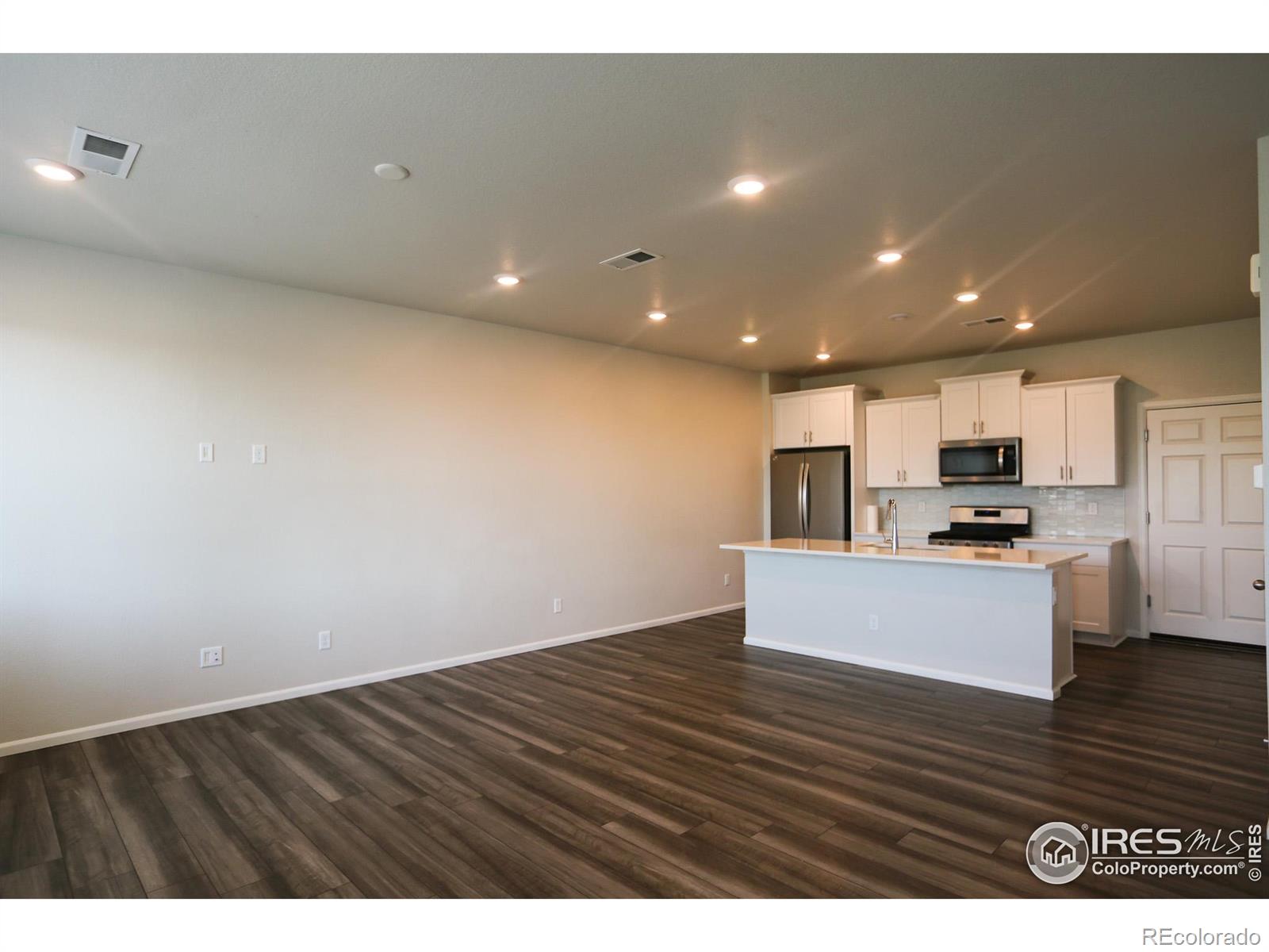 MLS Image #3 for 6318 n lisbon street,aurora, Colorado