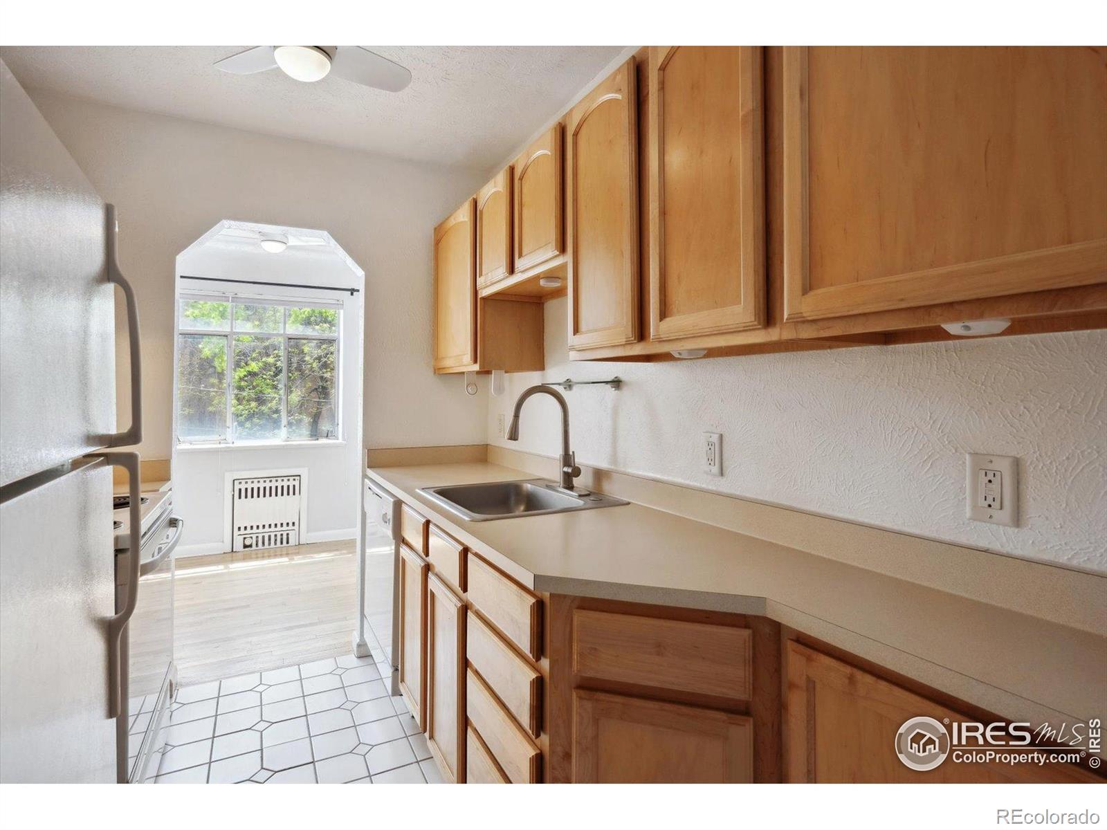 MLS Image #8 for 1130 n pennsylvania street 208,denver, Colorado
