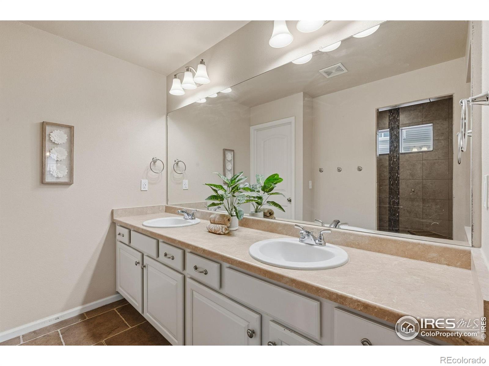 MLS Image #22 for 4922  silverwood drive,johnstown, Colorado